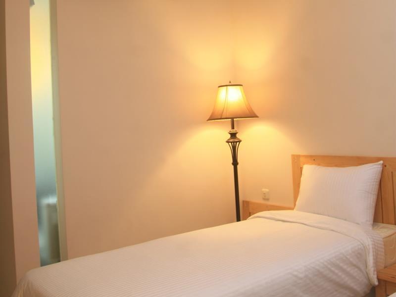 Aventree Homestay Malang Exterior photo