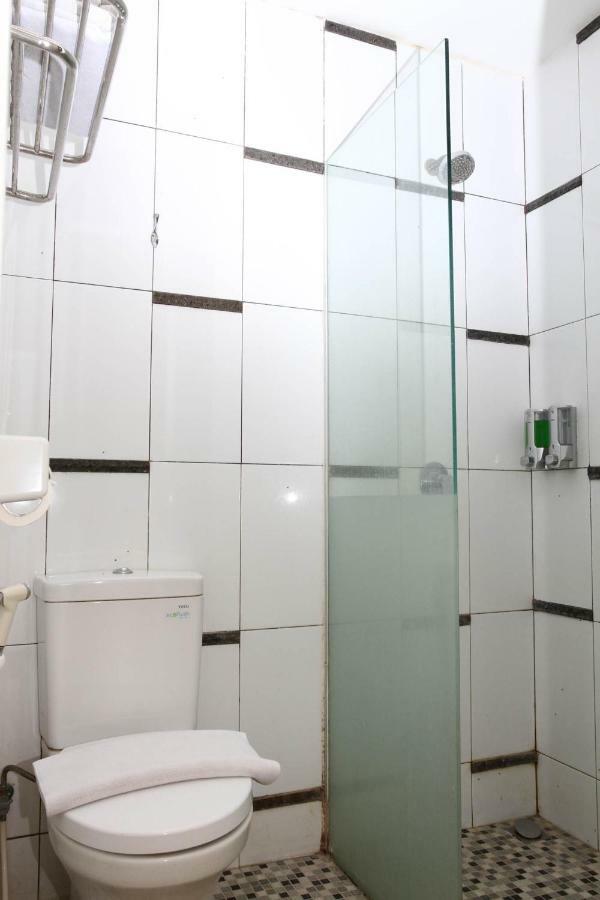 Aventree Homestay Malang Exterior photo